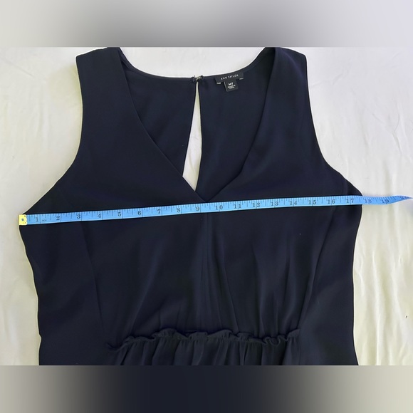 Simple Lightweight Ann Taylor Little Black Dress Size Medium - Picture 5 of 12